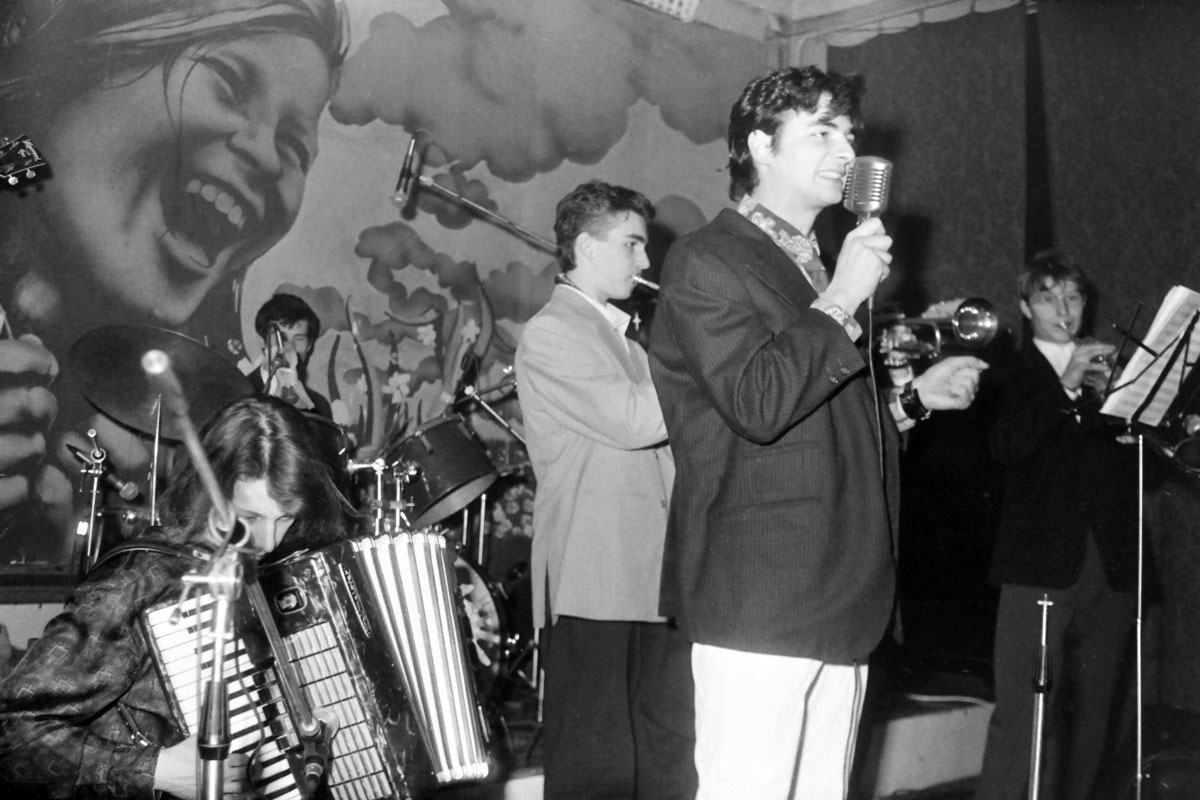 Молодые Голоса на вечеринке «Оранжевая Мама», 8 марта 1993 г. Фото Л.Новиков