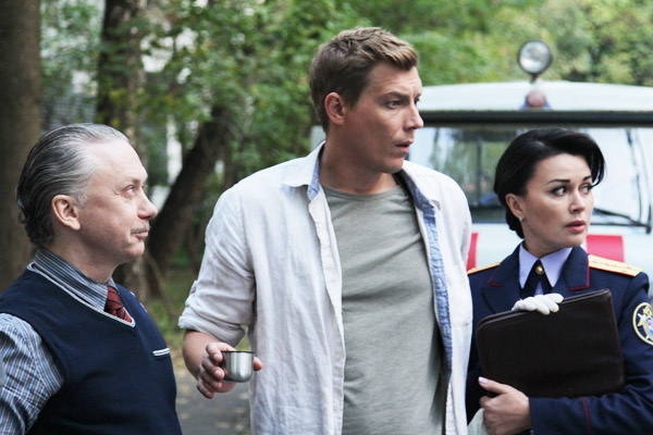 Кадры из фильма "Отдел" В кадре кроме, названных артистов, Вадим Демчог
в роли эксперта Аркадия Михайловича Дорина