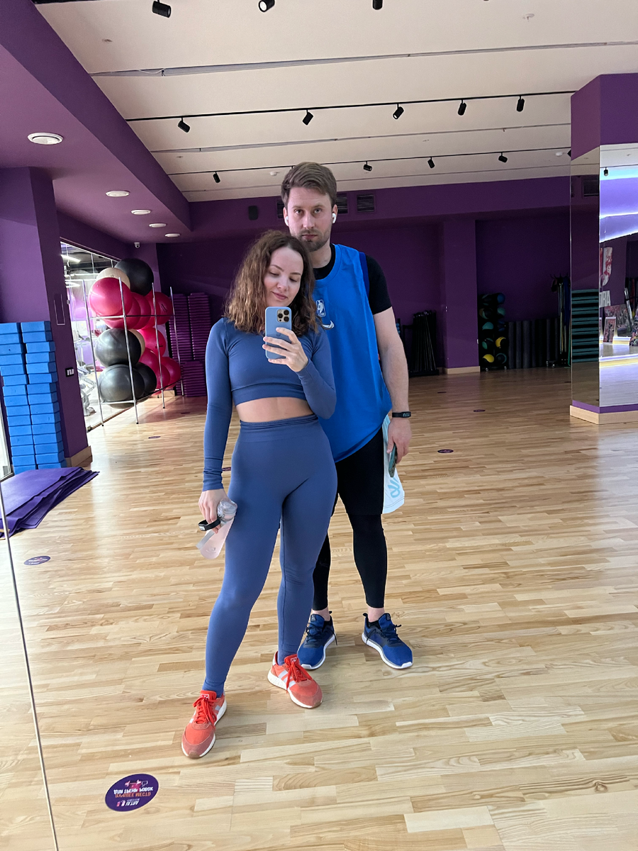 Всем привет! Меня зовут Юля, здесь я делюсь классными рецептами и просто своей жизнью. Рада новичкам и старичкам!