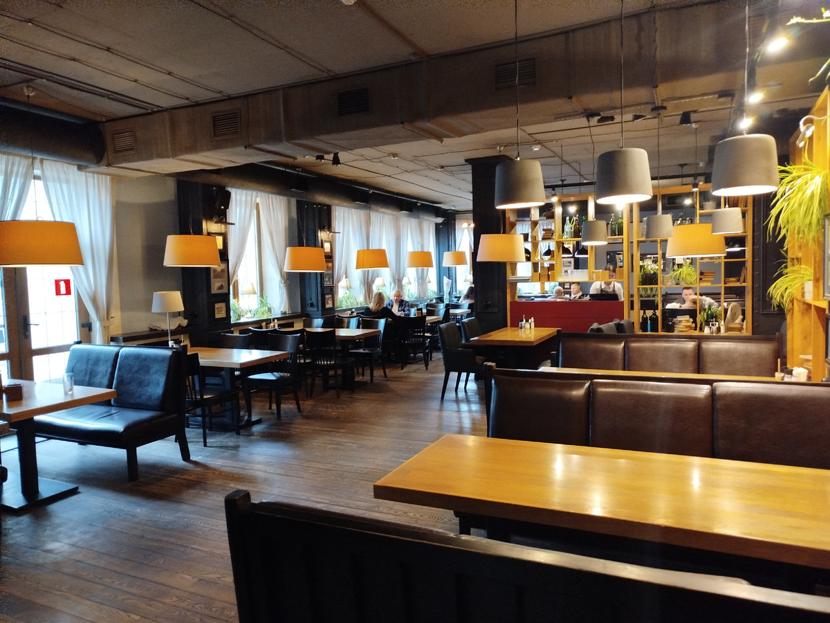 Зал на втором этаже. 