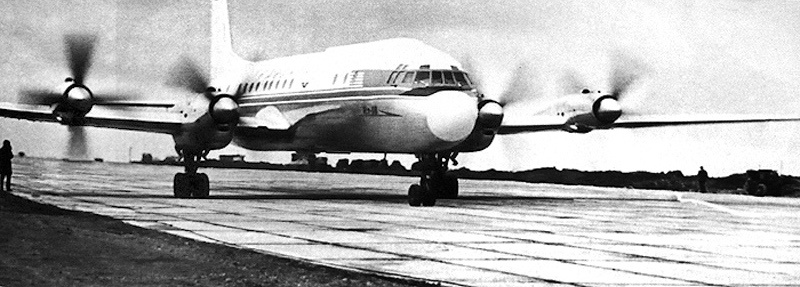 Первый пассажирский самолет в аэропорту Алыкель, 1964 год