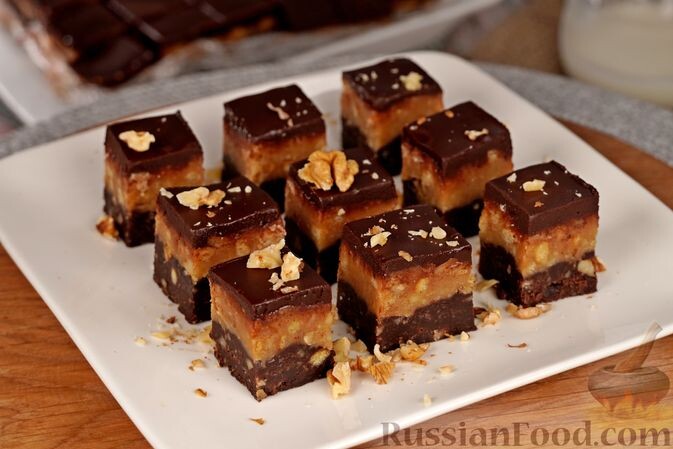 печенье, сахар, сахар ванильный, масло сливочное, орех грецкий, какао-порошок, шоколад, масло растительное