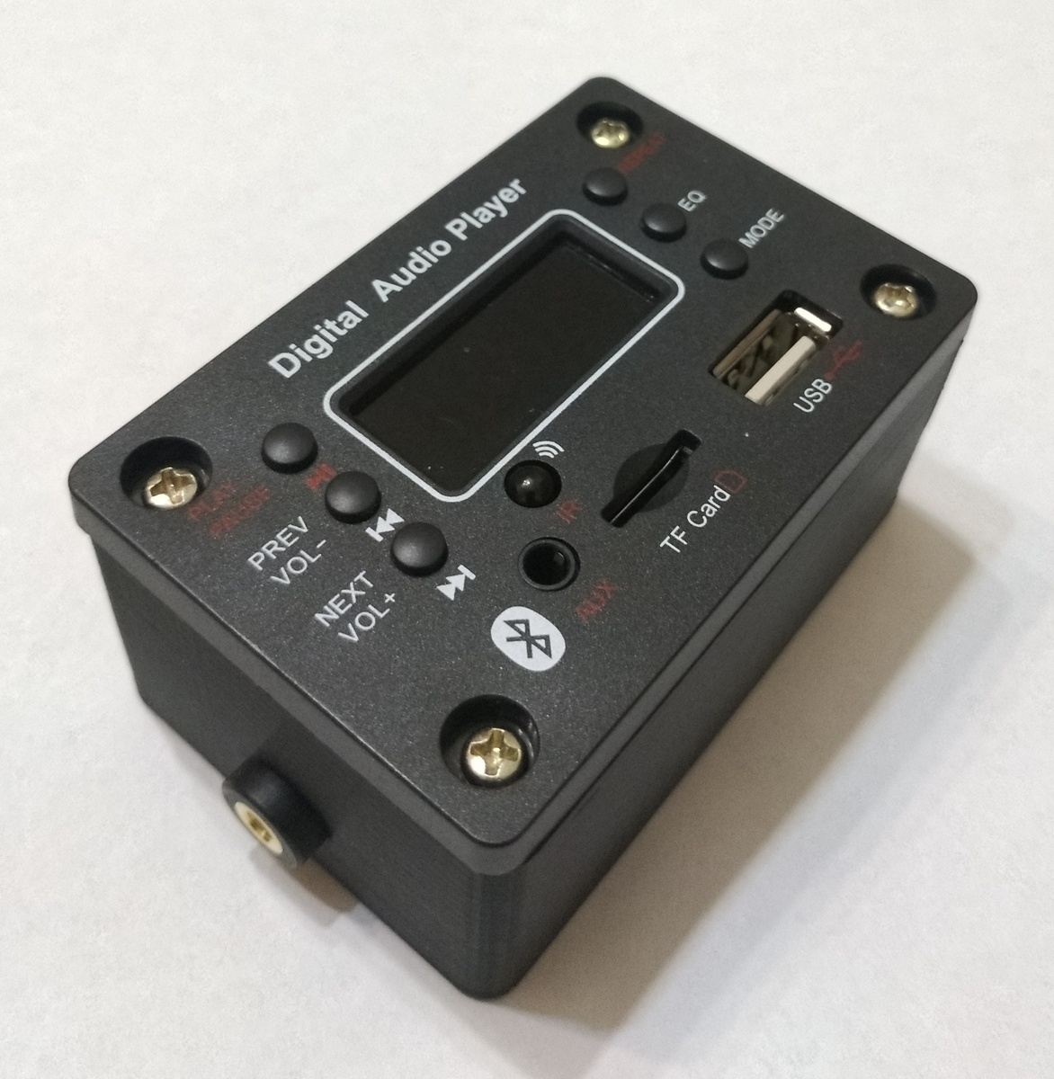 Boombox вид слева.