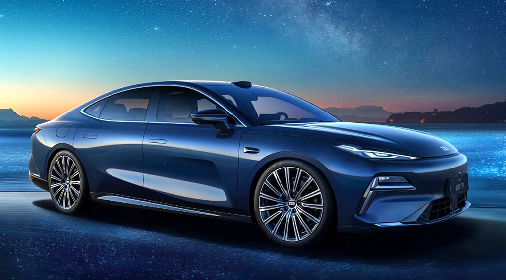 Geely Galaxy Starshine EM 8 2025