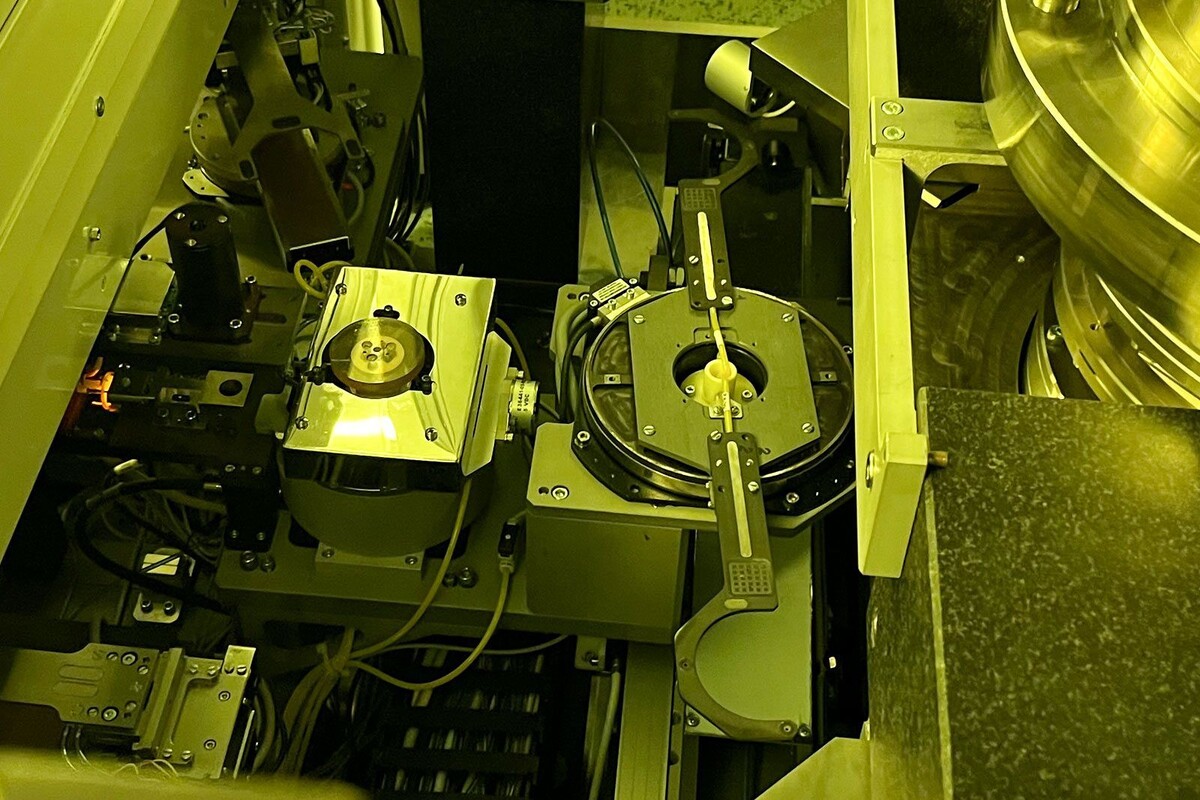    В Москве создали уникальное оборудование для производства микросхем