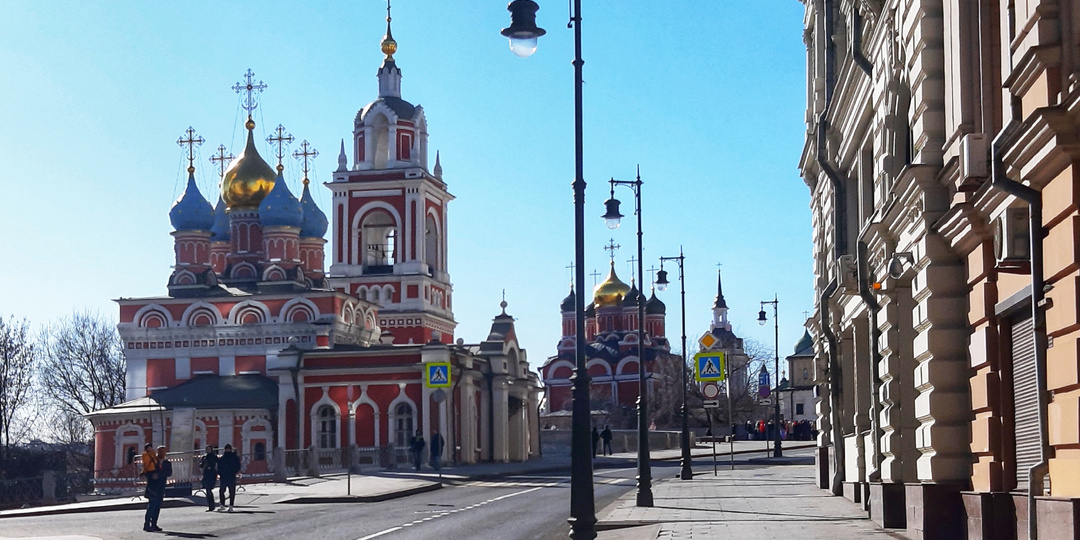 Весна в Москве 2025. Прогулка по самой древней улице Варварка и по самому молодому парку Зарядье.