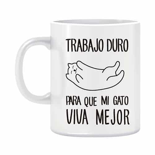 Такая кружечка продаётся в El corte inglés. Там еще полно с котиками. Мы хотели купить с собакой - но нет, не нашли ни одной (историку повседневности - или кому там - на заметку)