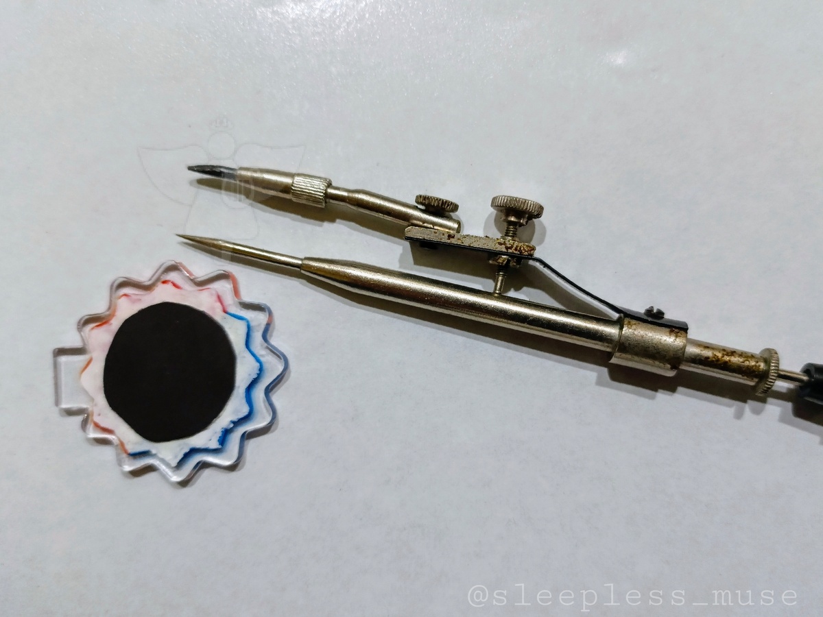 Уже успела наклеить