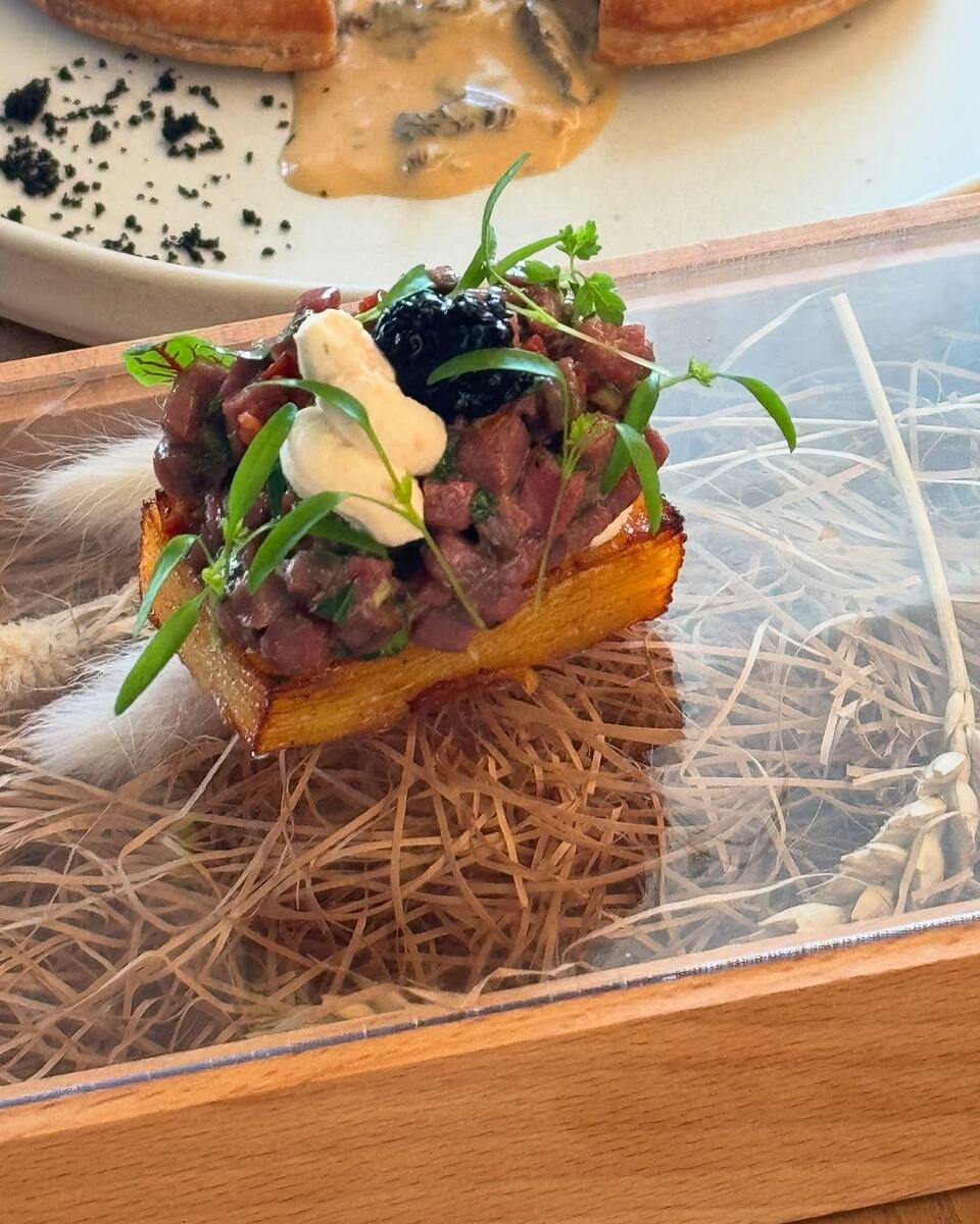 Гусь на сене 