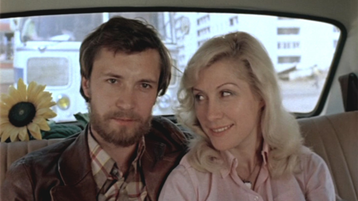 Людмила Сергеевна и Володя кадр из фильма «Вам и не снилось»