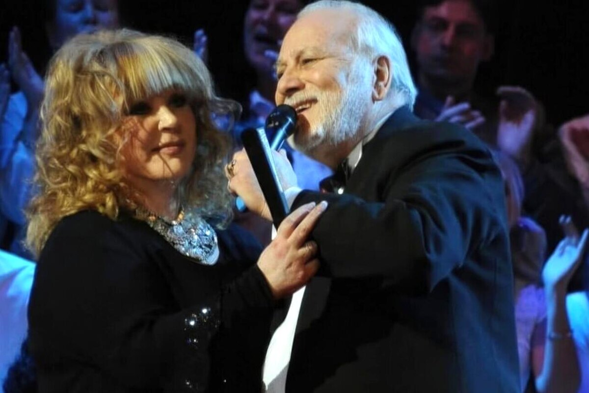    Алла Пугачева и Бедрос Киркоров. кадр шоу