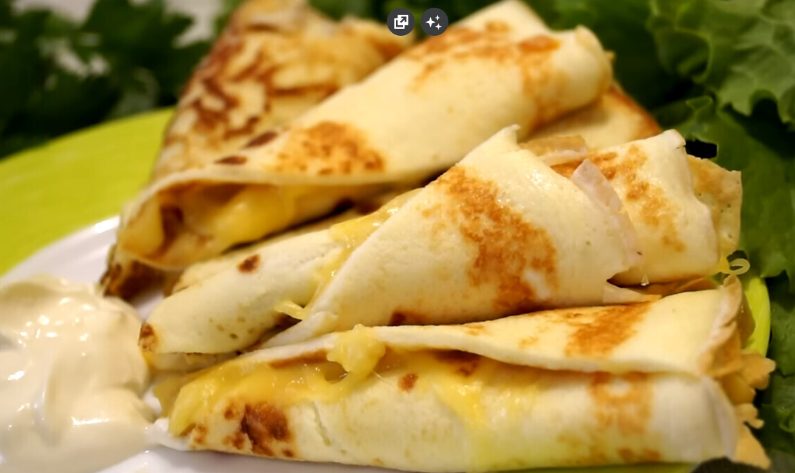 Беру два яйца и горсточку муки: и пока закипает чайник, готовлю сытный завтрак за 3 минуты