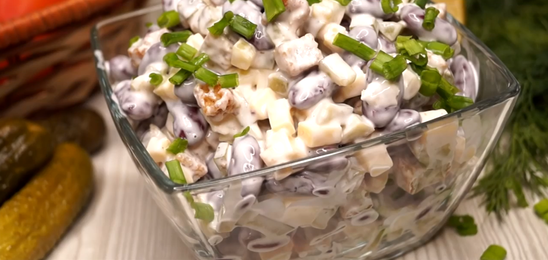 Салат "Палочка Выручалочка". Время приготовления 5 минут, готовь хоть на ужин, хоть на обед, такой не приедается.