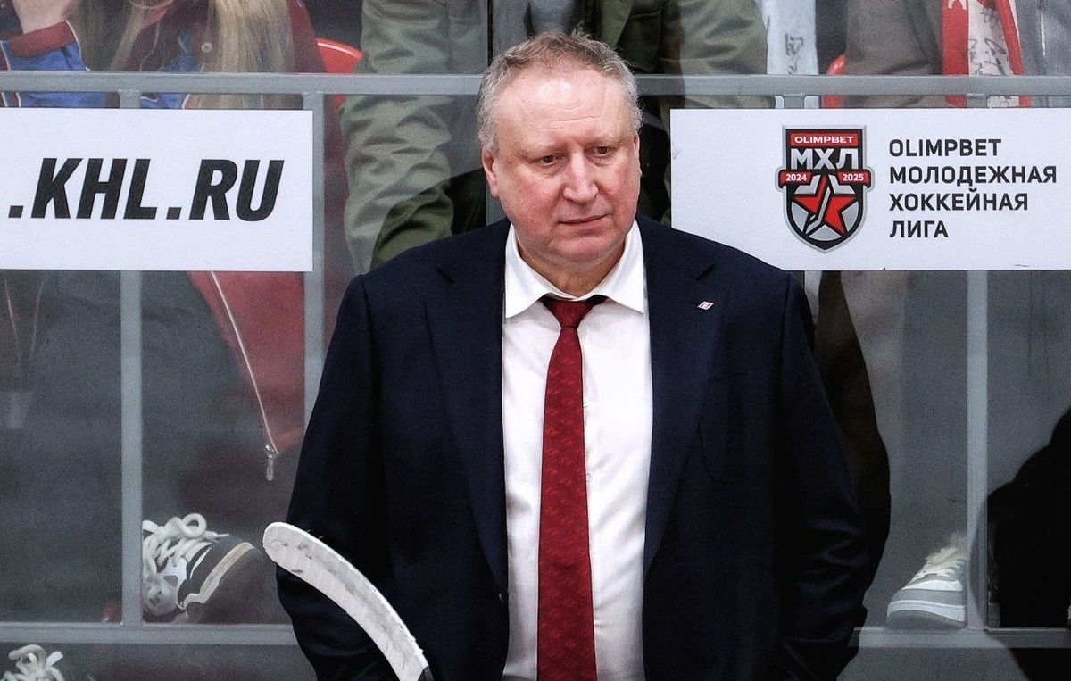    Главный тренер МХК "Спартак" Александр Барков   Валерия Калугина/ТАСС