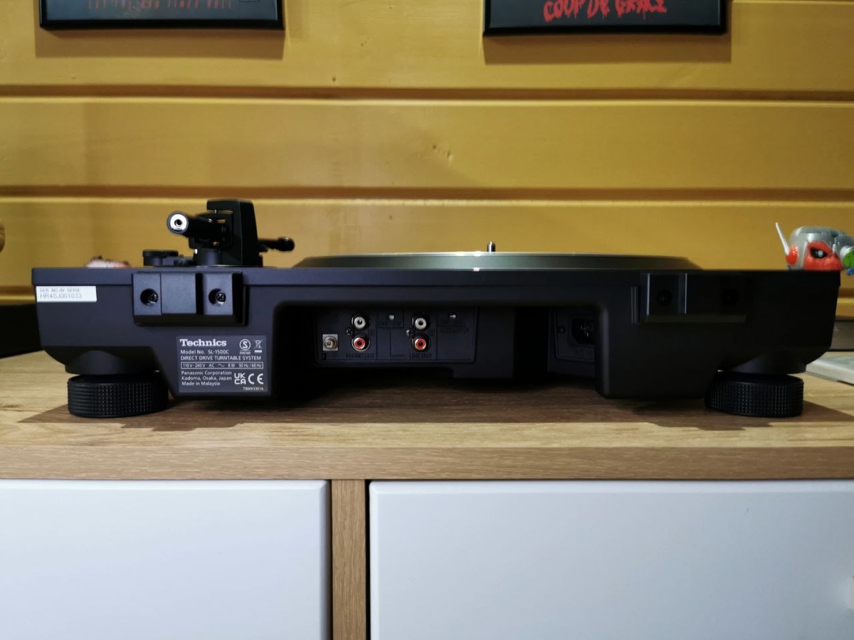 Обратная сторона стола