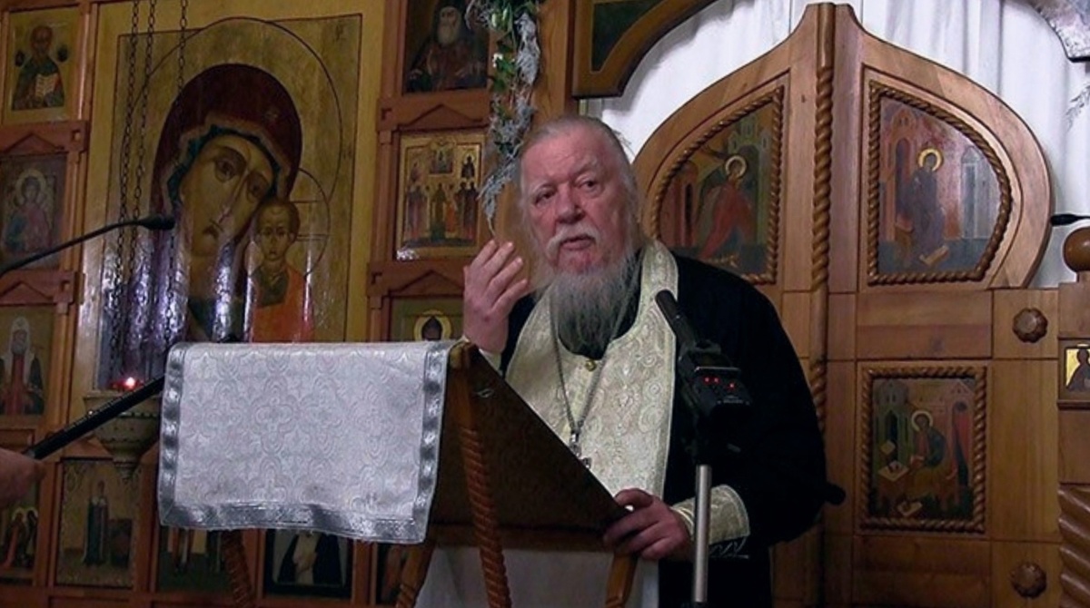 Димитрий Смирнов (07.03.1951 — 21.10.2020 гг.) — протоиерей, церковный и общественный деятель.