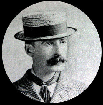 Уинслоу Хомер (1836-1910) — американский художник и график, один из основоположников американской реалистической живописи. Он известен своими морскими пейзажами, которые поражают выразительностью и точностью в передаче деталей. 
Хомер работал как с маслом, так и с акварелью. Его работы, выполненные в обоих техниках, демонстрируют особый стиль, который сочетает в себе выразительность и безупречную точность.

Многие искусствоведы считают Уинслоу Хомера ключевой фигурой в американском искусстве XIX века. Его творчество оказало значительное влияние на развитие американской живописи в последующие годы.
