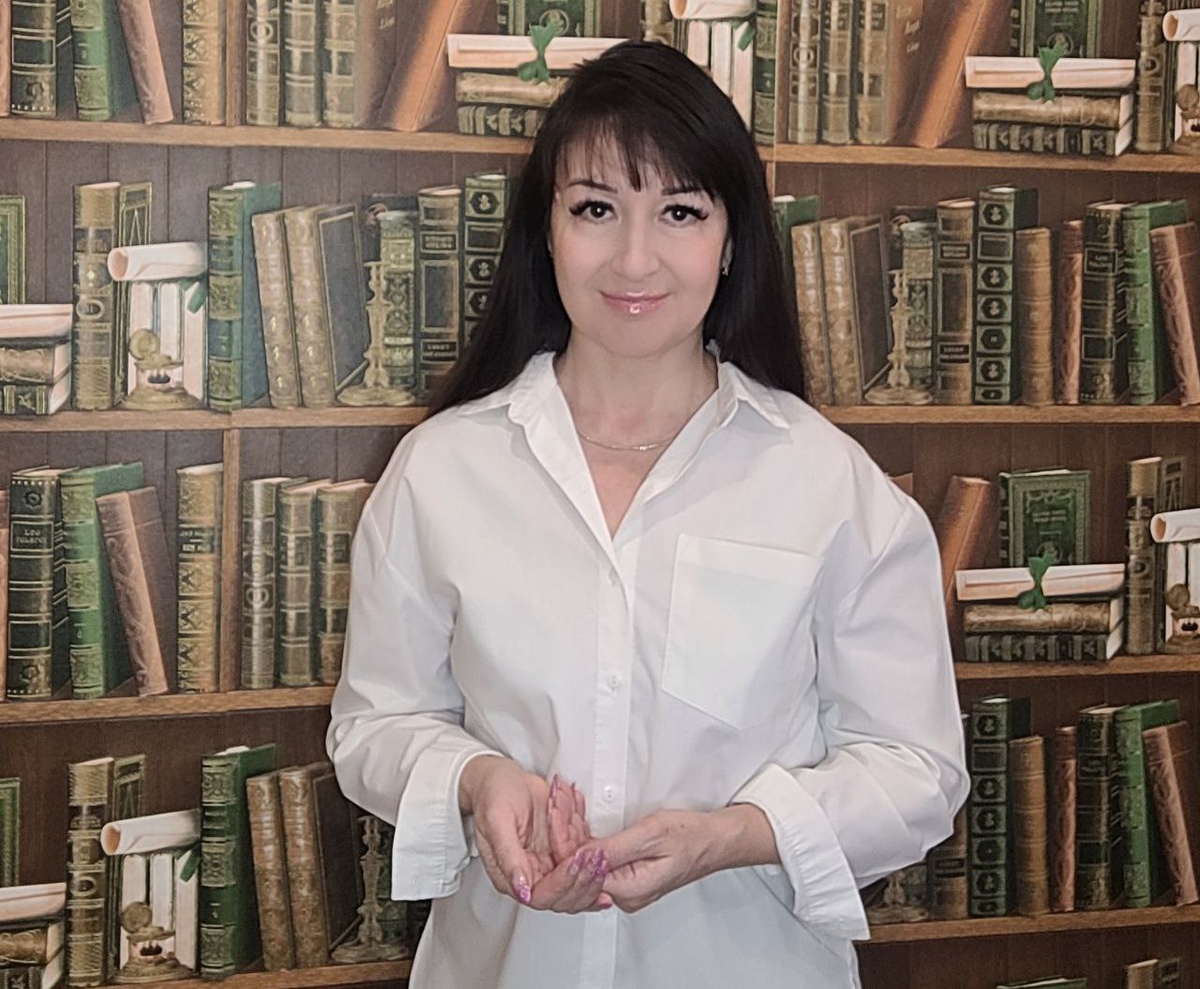 Психотерапевт, Наталья Холодова