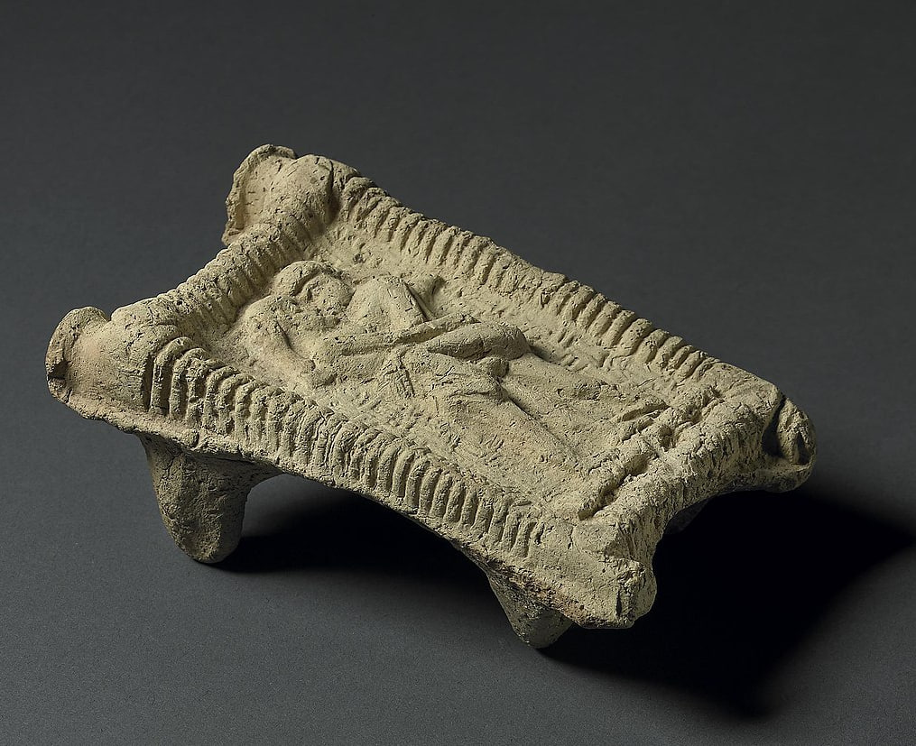  Глиняная модель кровати, 2 тыс. до н.э. из Британского музея.