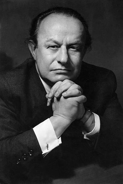 Хильперт, Хайнц (1959 г.) - Актер, режиссер, интендант, Германия*01.03.1890-25.11.1967+- Фотограф-портретист: Розмари Клаузен- Опубликовано: "Radio Revue" 35/1959 г. - Собственность ullstein bild