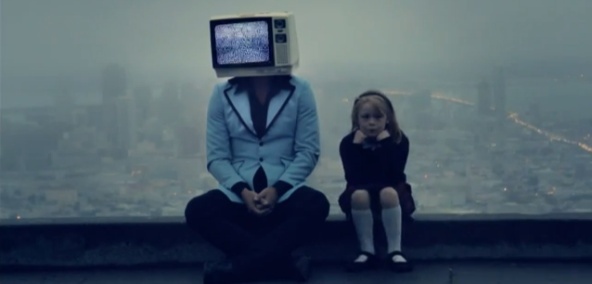 Одно из направлений современного искусства конца XX столетия, для которого характерно сочетание массмедиа, поп-арта, сюрреалистических образов и современных технологий. Это своего рода эволюция сюрреализма с использованием технологий и массмедиа, в котором технологии являются лишь катализатором.