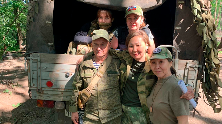 ПРОФЕССИЮ АКУШЕРКИ ЗОЯ СТЕПАНОВА ПРОМЕНЯЛА НА БОЕВОЕ БРАТСТВО НА ФРОНТЕ//ФОТО ИЗ ЛИЧНОГО АРХИВА ГЕРОИНИ ПУБЛИКАЦИИ