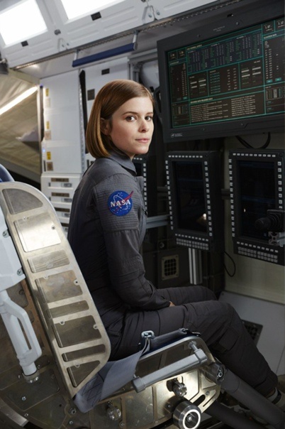 Кейт Мара в фильме "Астронавт".