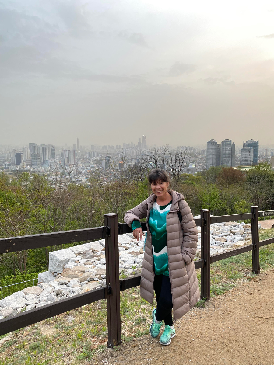 Вид на маму Любу и Сеул