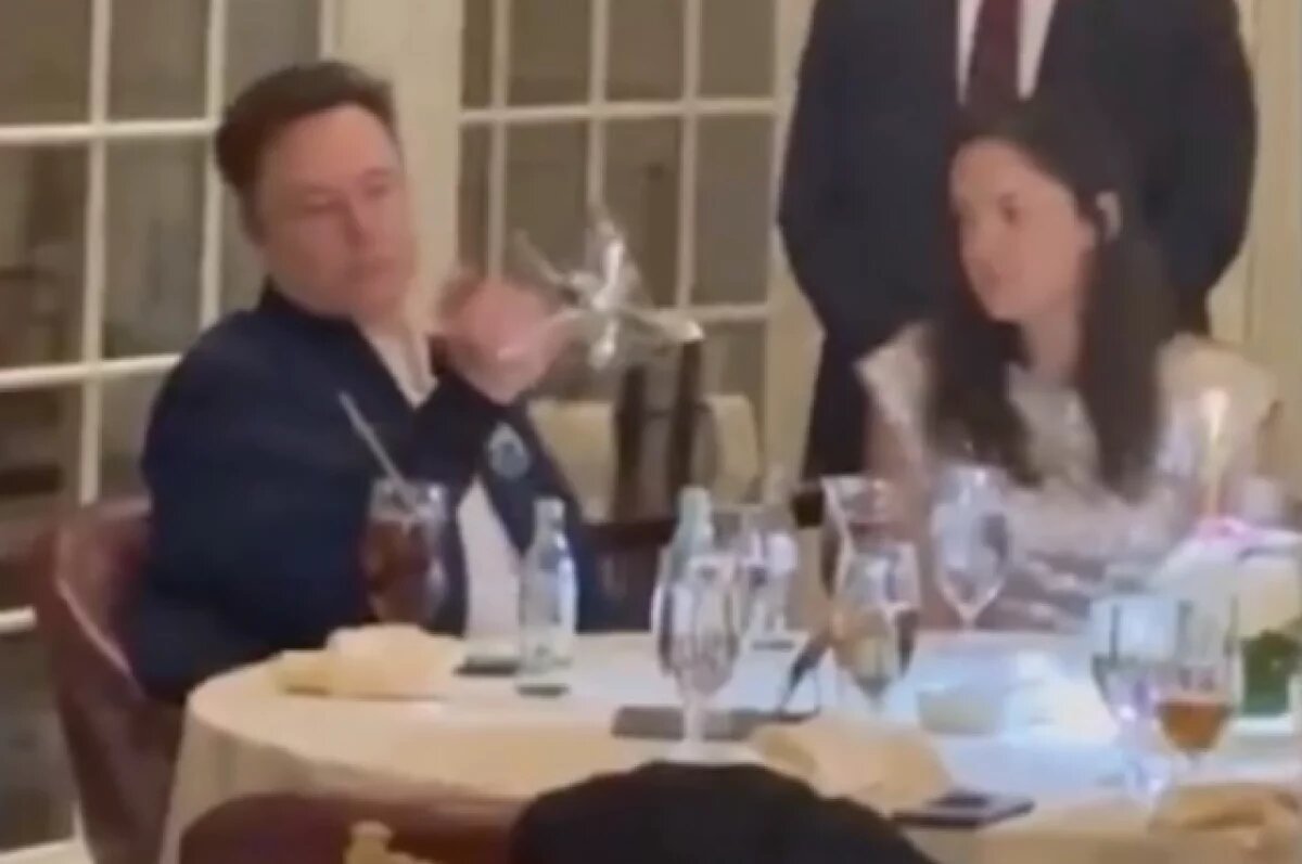    Маск показал фокус на ужине с Трампом