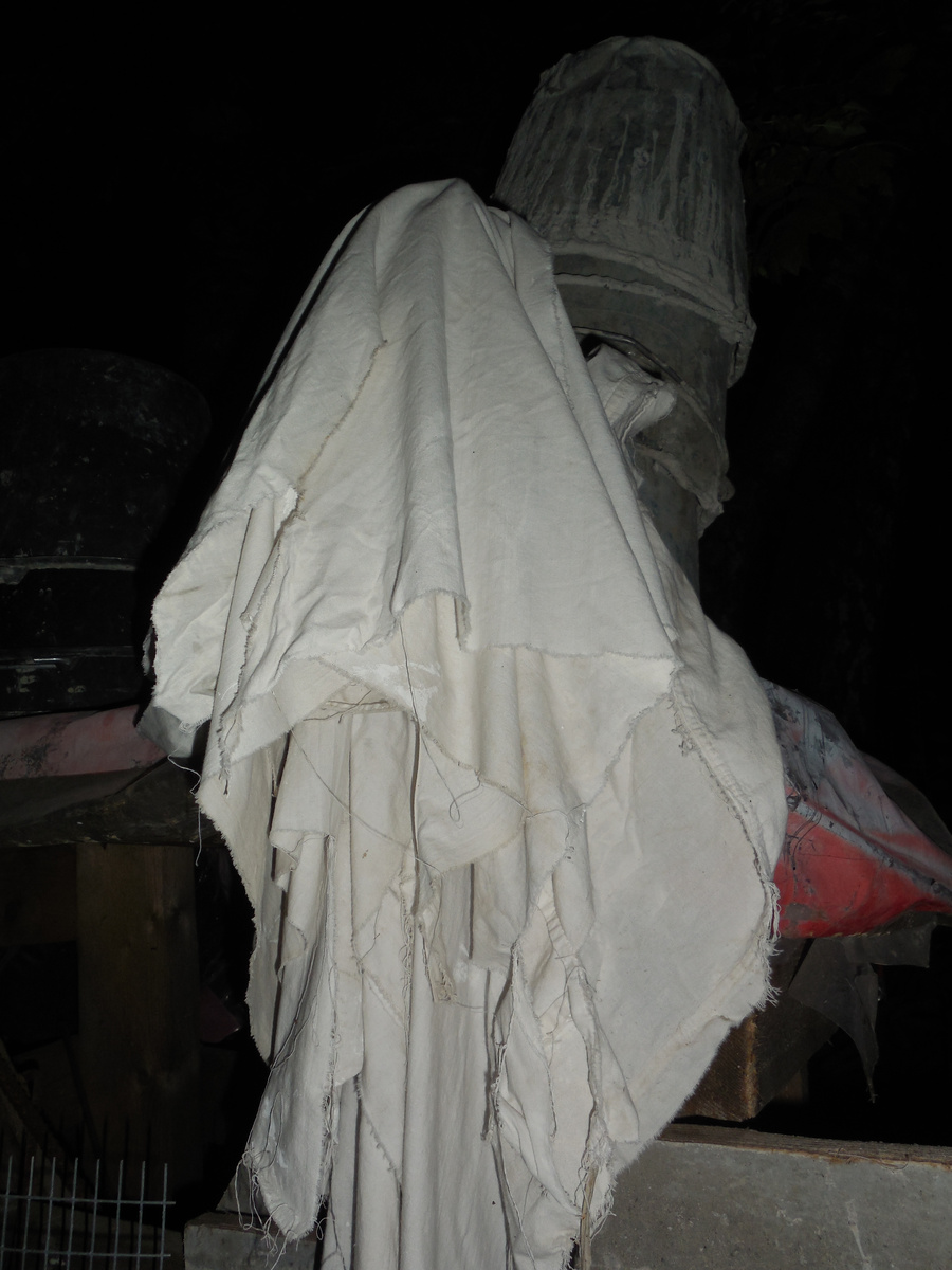 Это, конечно, не то, о чём речь дальше. Но похоже. И тоже жутковато!