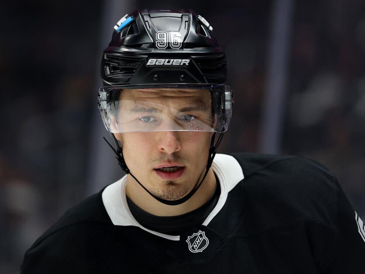    Хоккеист "Лос-Анджелес Кингз" Андрей Кузьменко© Getty Images / Luke Hales