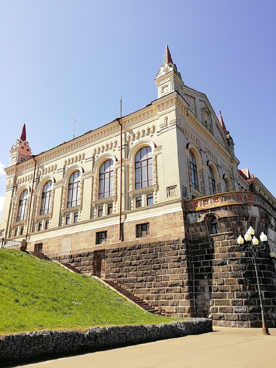 Как вам такая хлебная биржа?