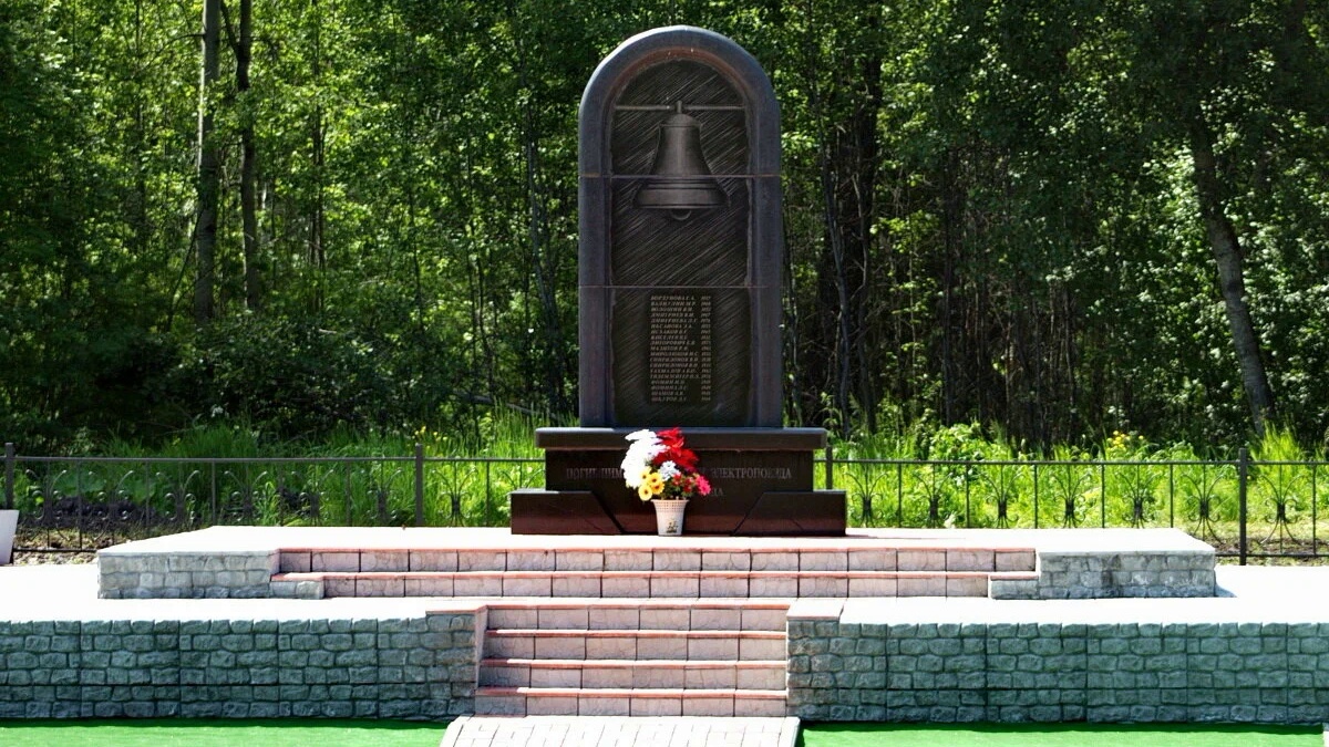 Памятник на месте трагедии, ст. Литвиново, Кемеровская область