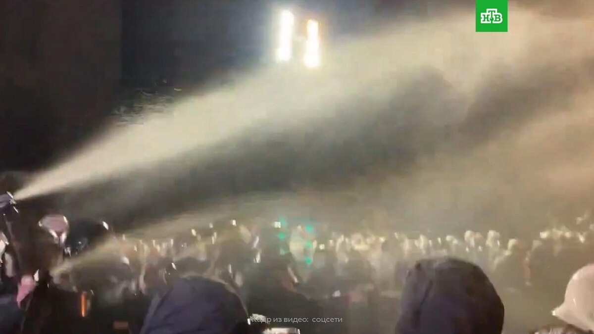    Полиция в Анкаре применила газ и водометы против манифестантов