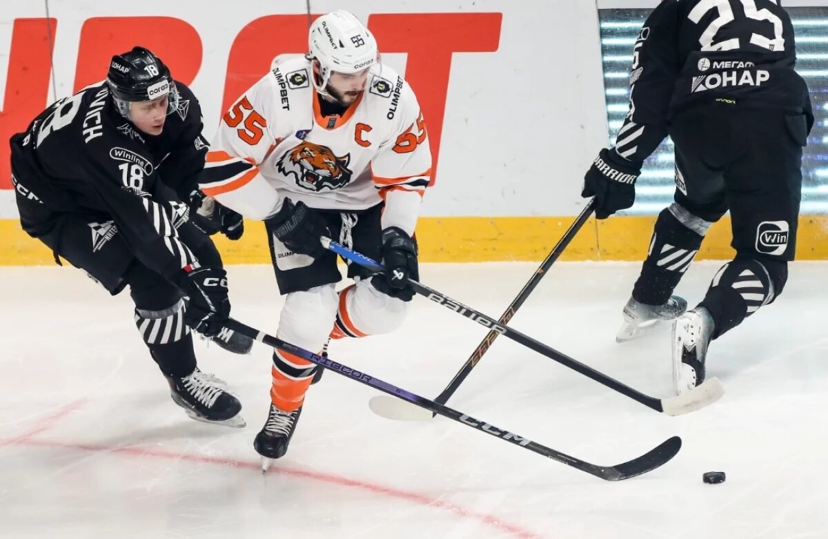    Хабаровский «Амур» всухую проиграл «Трактору» в последней игре сезона