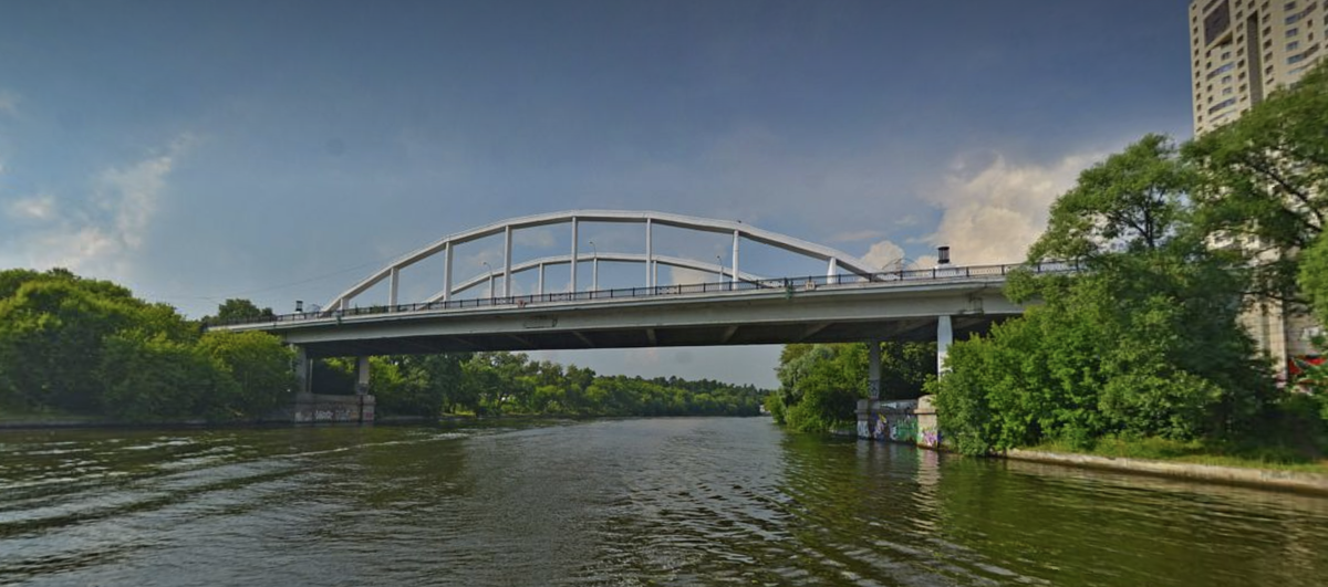 Хорошёвский мост в 2022 году. Вид от Живописного моста. Яндекс.Панорамы.