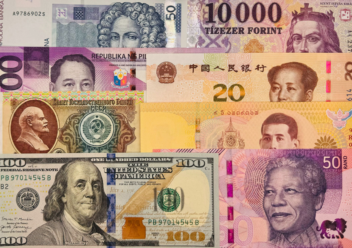 Вожди на банкнотах, история в карманах