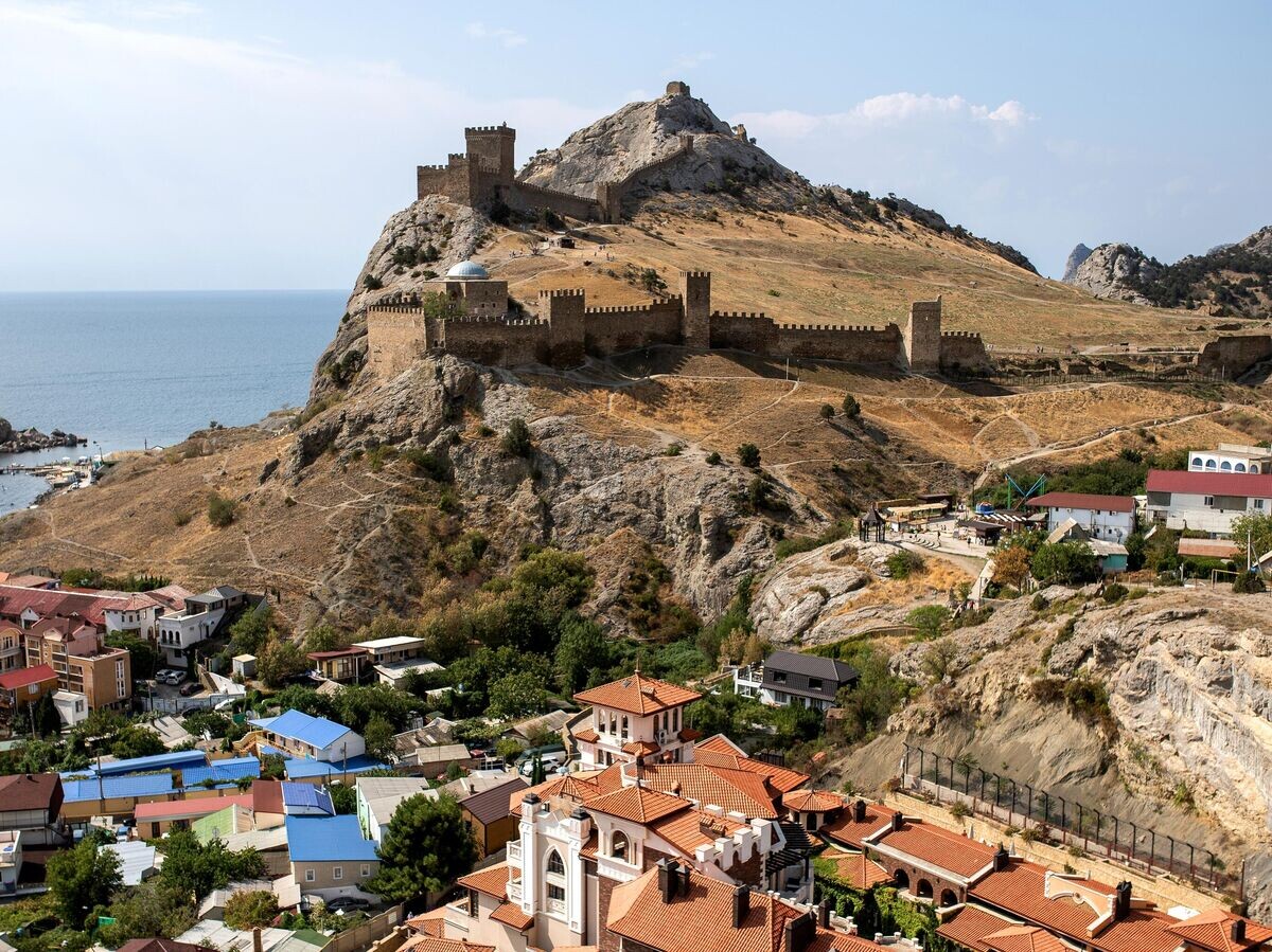    Генуэзская крепость в Судаке© РИА Новости / Константин Михальчевский