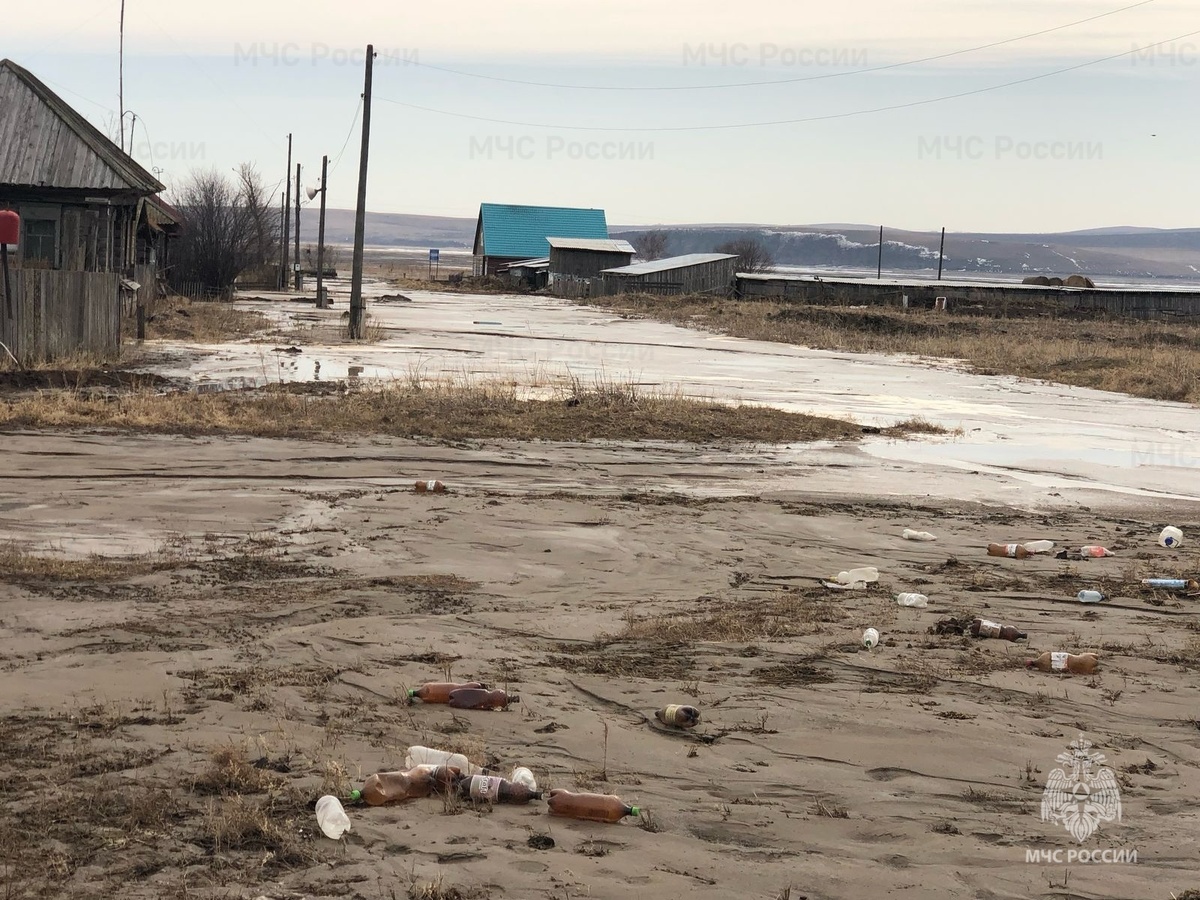     Из-за талых вод в Краснотуранском районе затопило деревню Листвягово