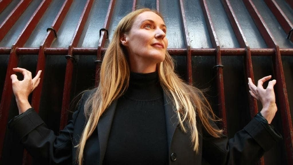                                               ЛИЗА ДЖЕРРАРД 