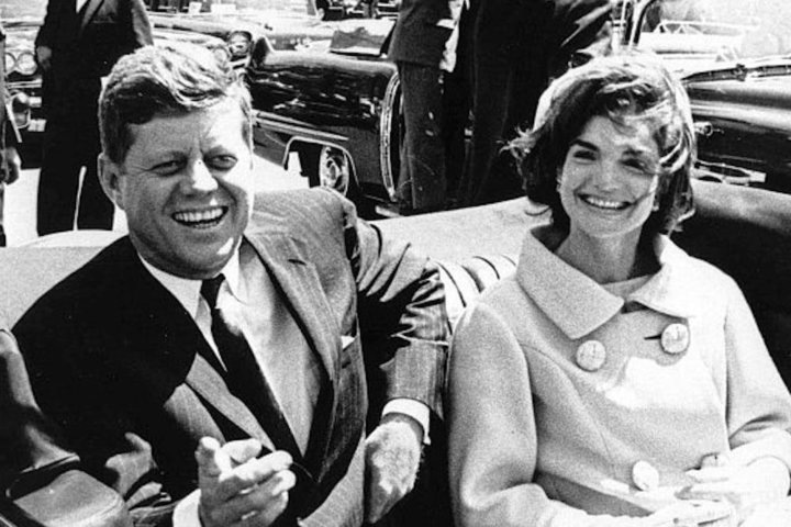 Джон Ф. Кеннеди и Жаклин Кеннеди. Скриншот с сайта The Conversation