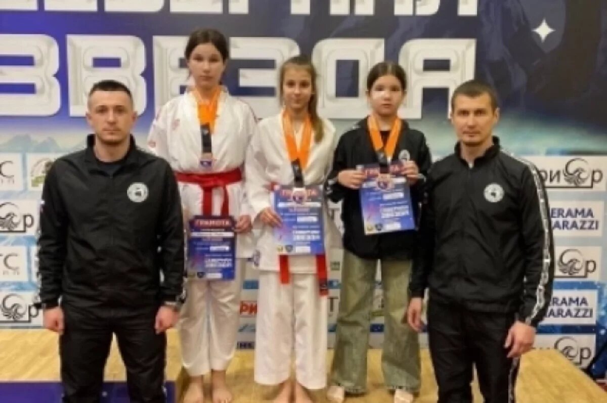    Белгородские каратисты привезли медали открытого турнира «Северная Звезда»