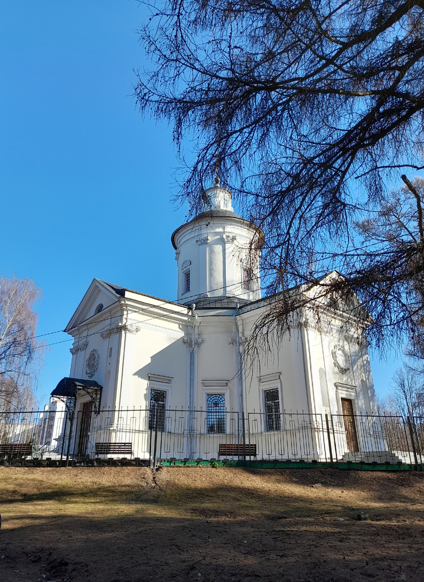 Церковь Рождества Богородицы, построенная в память дочери Б.Голицына
