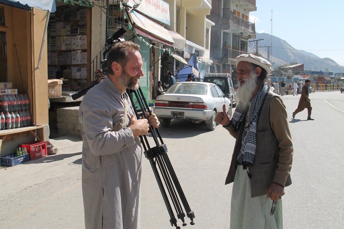 Евгений Барханов, автор блога в Пакистане. Фото руководителя проекта "Афган, без вести пропавшие" Александра Лаврентьева. 