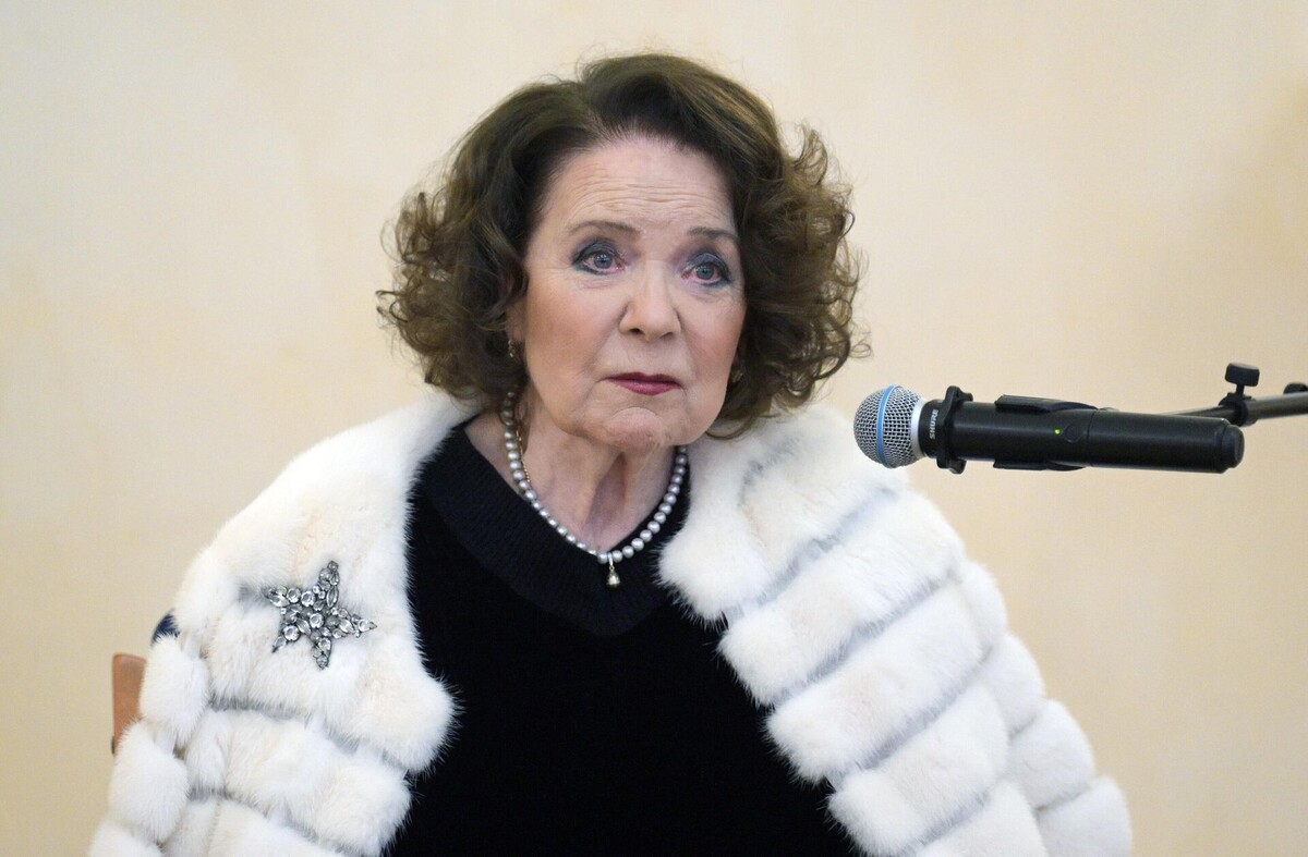 Лариса Голубкина