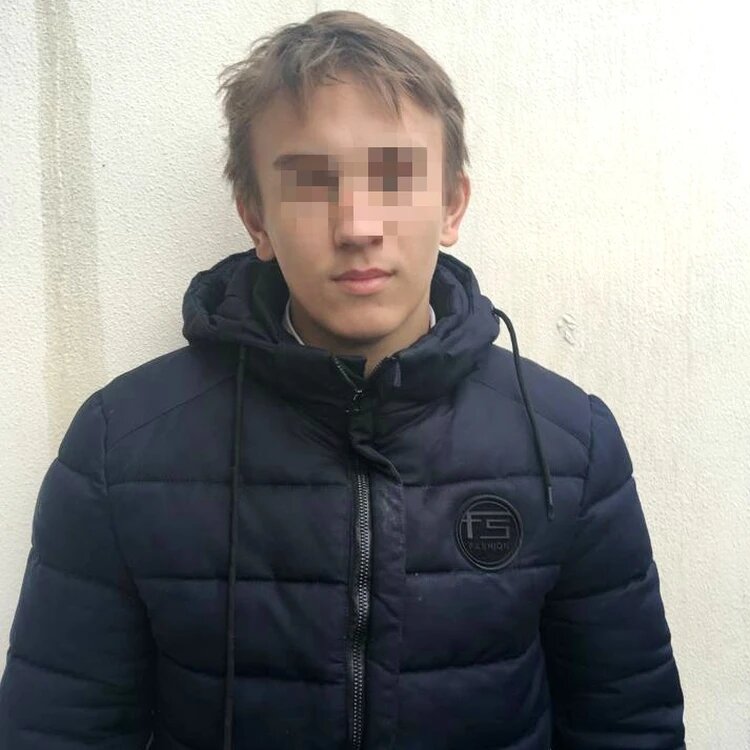 Школьник переживал из-за учебу, потому сбежал из дома.