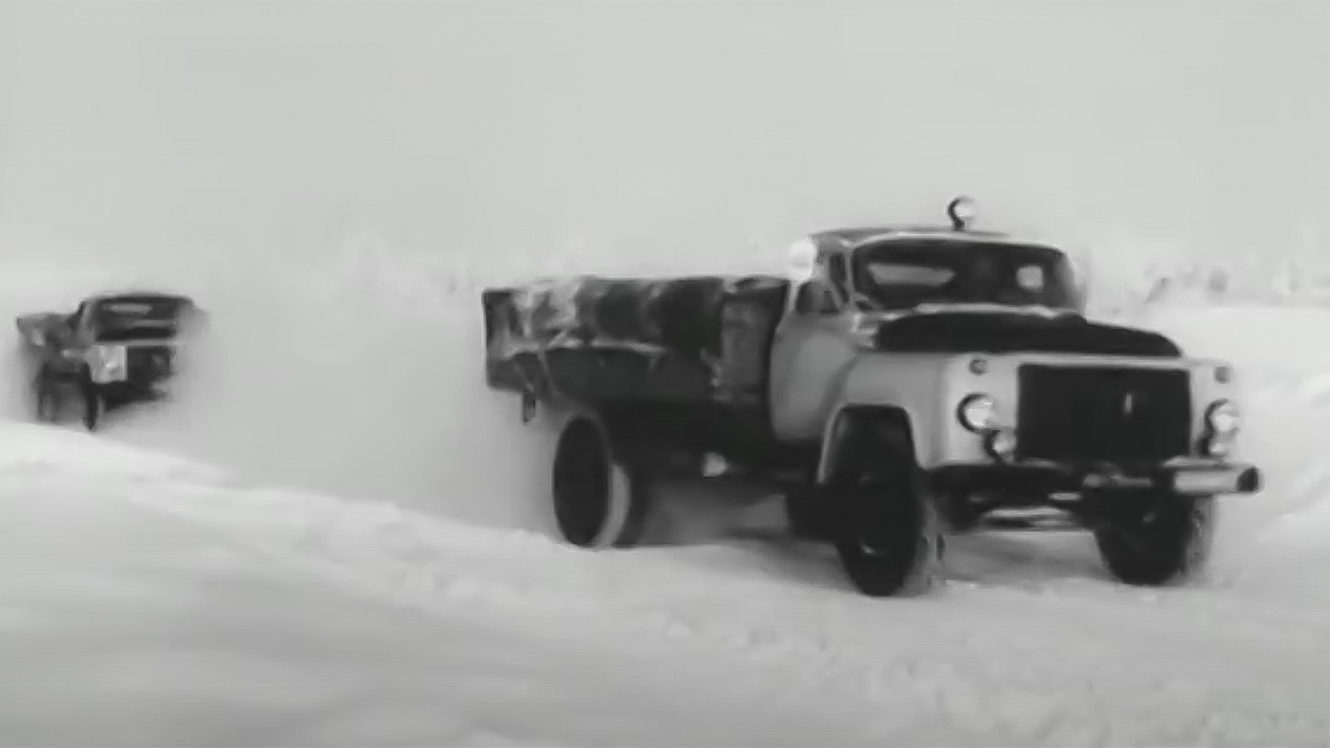  «Этот ГАЗик утепляли, как могли! Ватник — лучший друг водителя на Севере!»