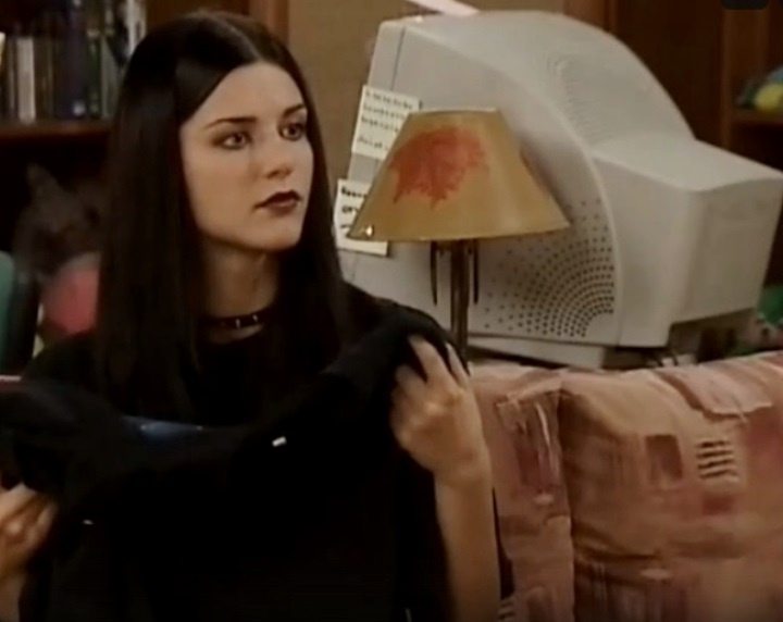 Даша - самая здравомыслящая из "Папиных дочек". Она выглядит как Бунтарка, но по факту она Маг. Для Бунтаря она слишком рассудительная. Источник: kino-teatr.ru