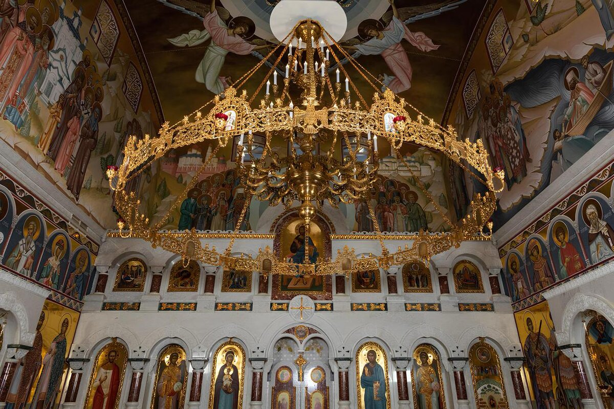 (На фото пример наших работ для Богоявленского Кафедрального собора и других храмов)