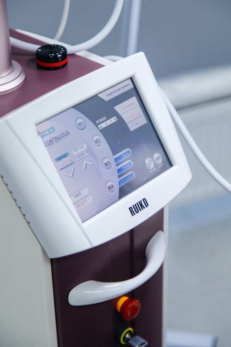 Углекислотный лазер Fons-SVR (RUIKD)